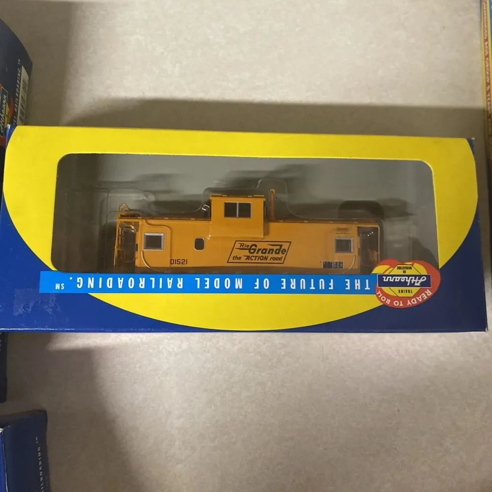 Lot Of 6 Athearn Ready To Roll HO Scale Model Railroad Freight Cars